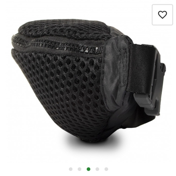 Brand new Nike Waist Pack - Picture 3 of 9